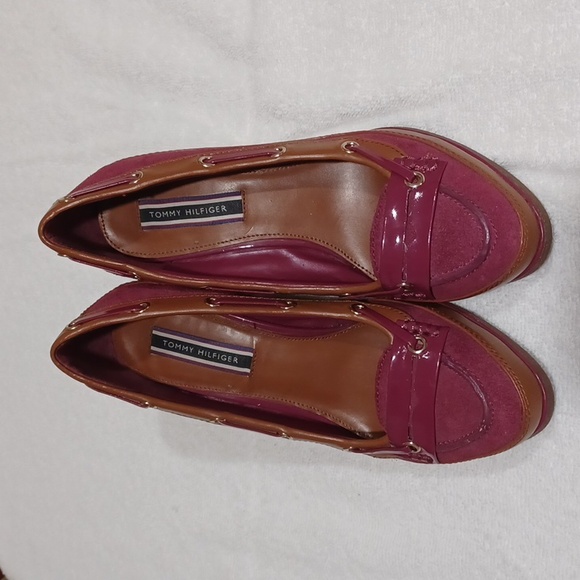 TOMMY HILFIGER shoes womens 7.5 wedge color Purple/Burgundy - Picture 1 of 5